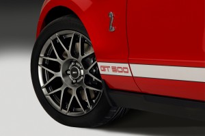 2011_Ford_GT500_Coupe08