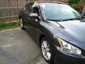 2010 Nissan Maxima Side 3