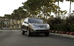 2011 Nissan Rogue 02